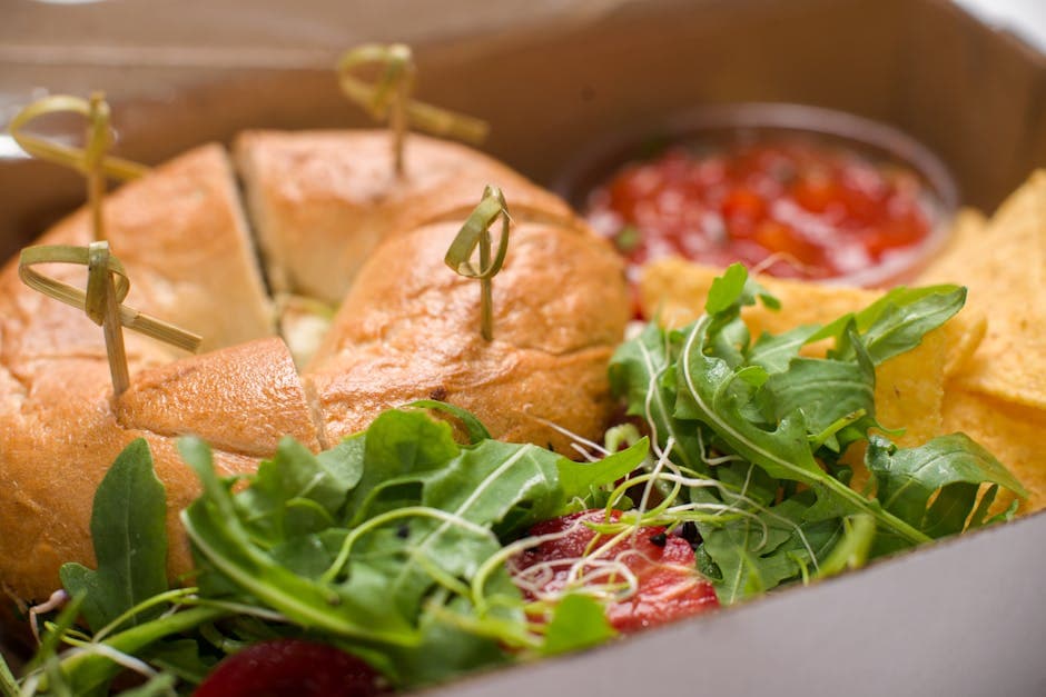 Frisk salsa med nektarin, gul tomat og ruccola