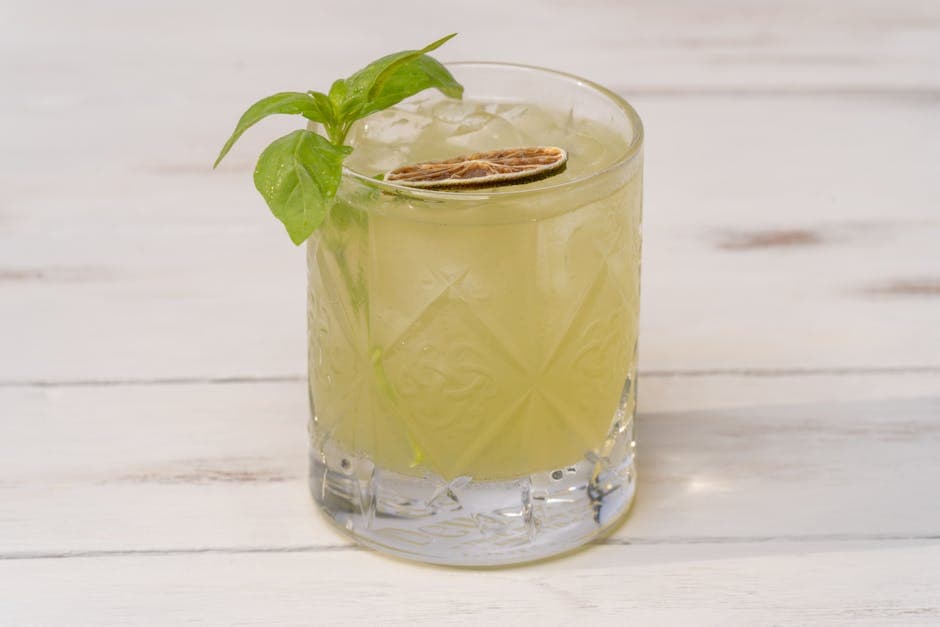 Basilikum Vodka Gimlet