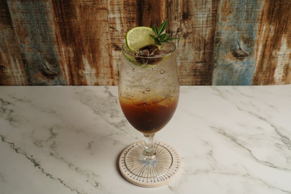 Forfriskende tamarind- og ingefærdrikk