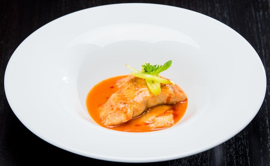 Steinbit i krydret tomatsaus