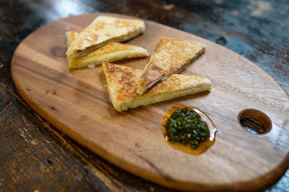 Cheddar- og chutneytoast