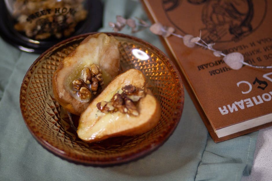 Høstfruktkompott med pære og tørket frukt