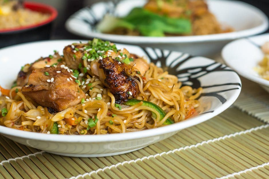 Soba med kylling og kremet peanøttsaus