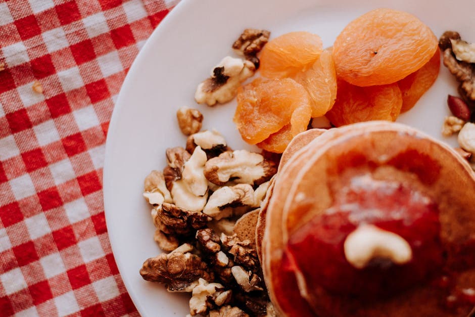 Hjemmelaget ricotta med søte aprikoser og sprø valnøtter