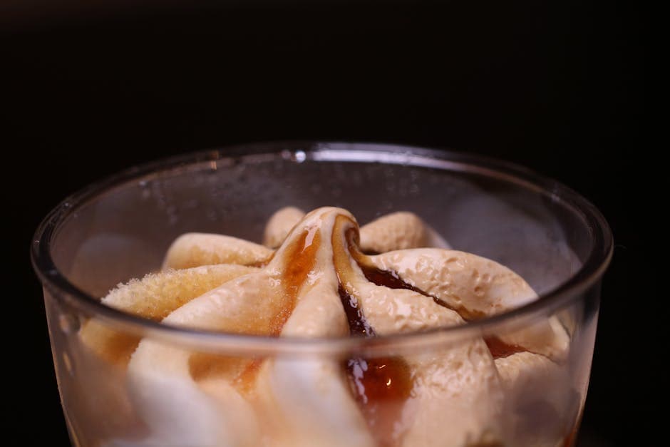 Bourbon- og brun sukker-sundae