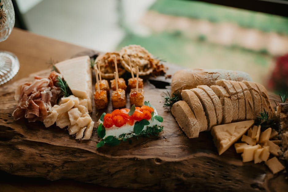 Mini røkte Gouda-osteballer med bacon og tomat