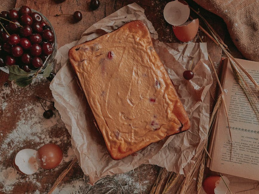 Ferske kirsebær med semulebrød og rhododendronhonning