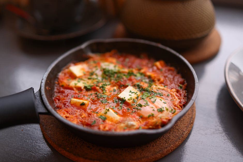 Shakshuka med kikerter og egg