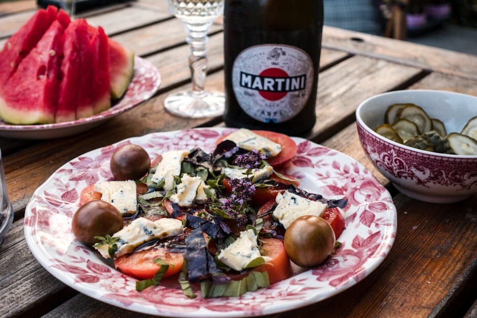 Frisk tomat- og vannmelonsalat med mozzarella