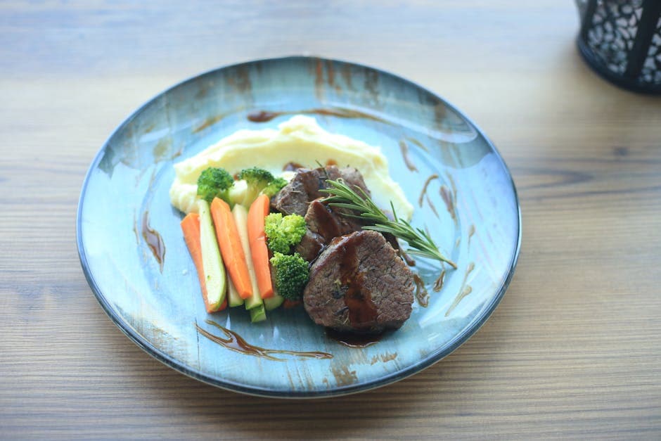 Smørstekte svinefiletmedaljonger med cajunkrydder og saus