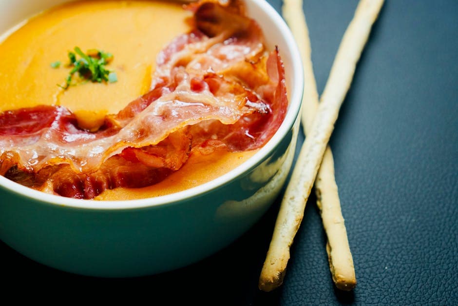 Kremet mais- og potetsuppe med bacon