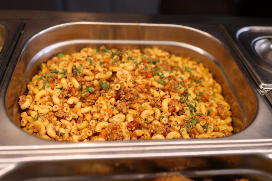 Goulash med kjøttdeig og makaroni