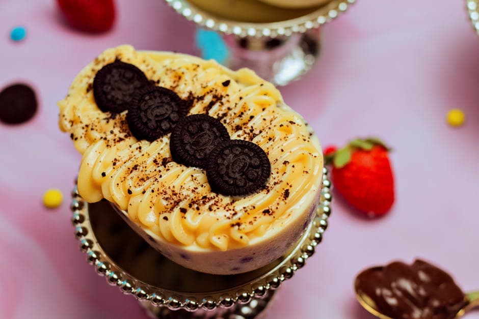 Frossen jordbær- og oreodessert