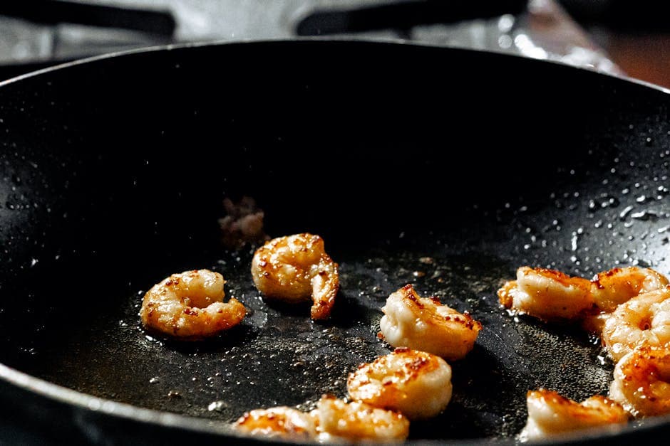 Charleston-reker med krydret saus