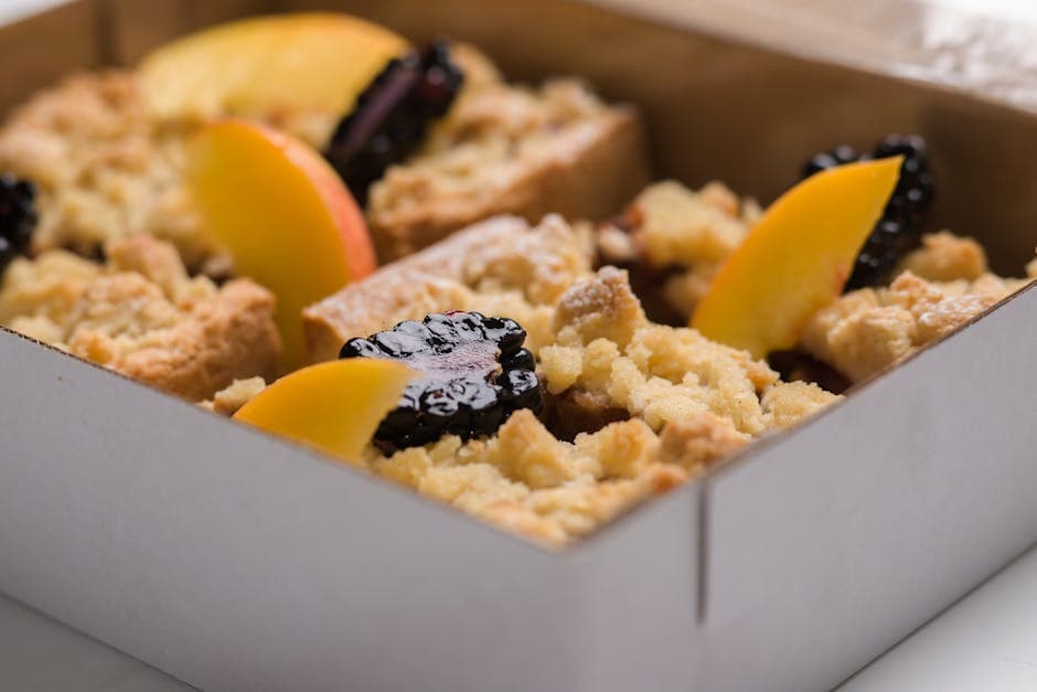 Saftig ferskenkake med smuldretopp