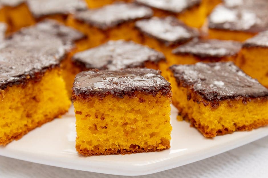 Zucchini- og kokosbarer med glasur