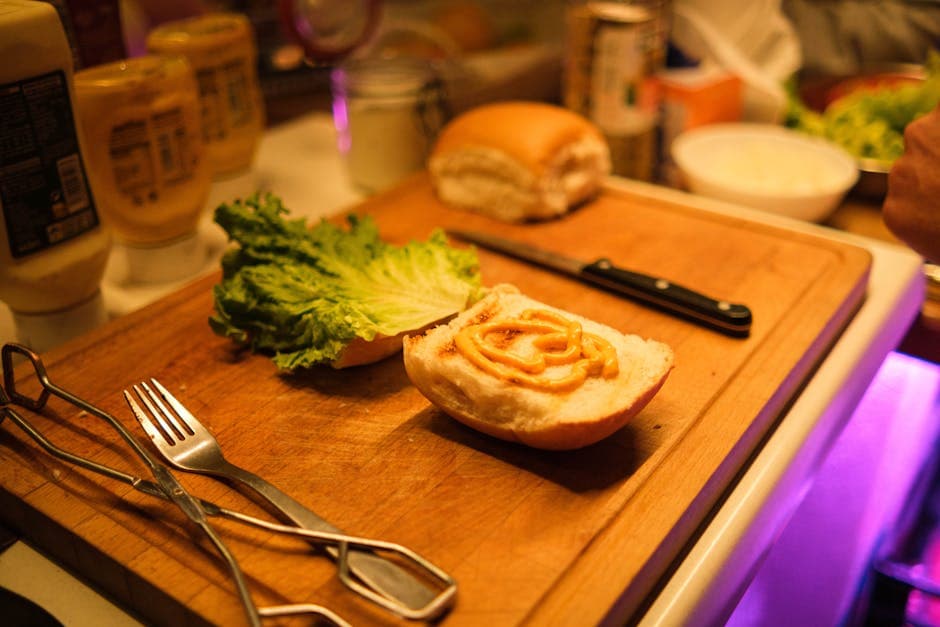 Peanøttsmør-, majones- og salatbrød