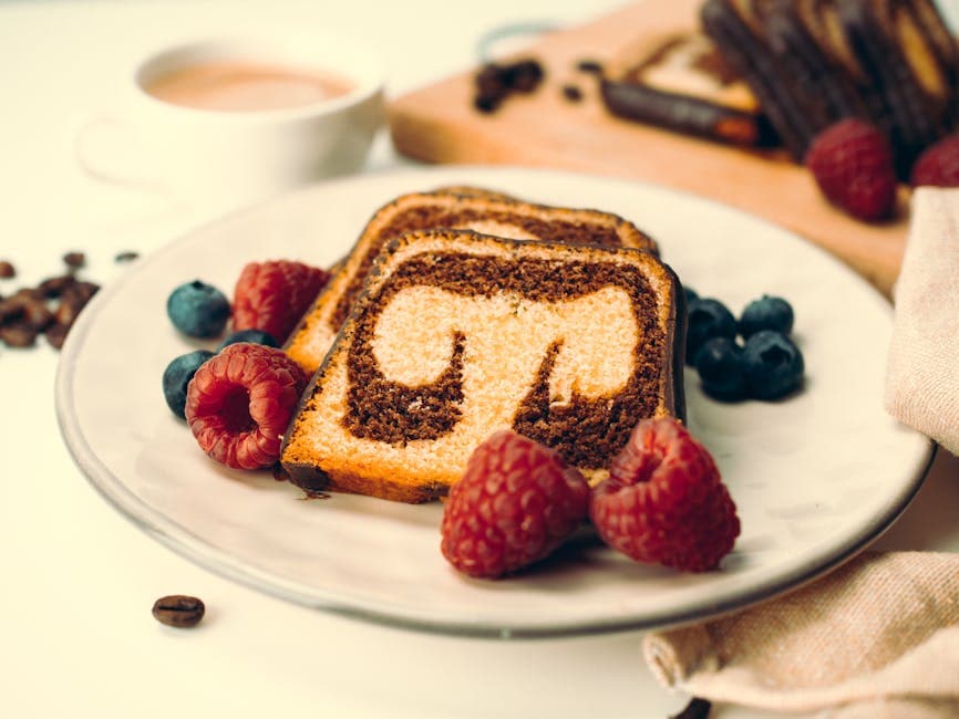 Gammeldags smørkake med bringebærsirup