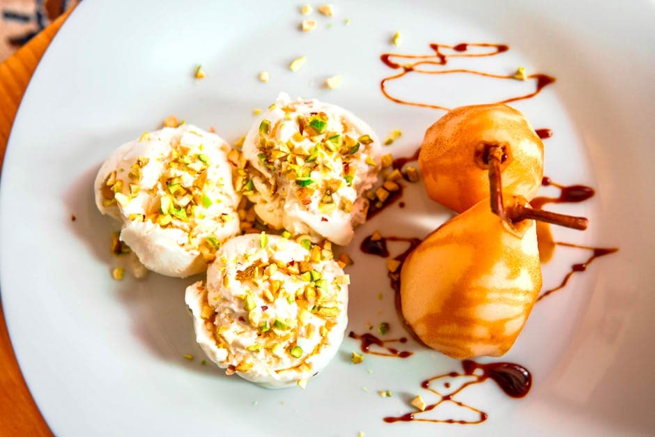 Pæretarte Tatin med brunt sukker- og balsamico-iskrem