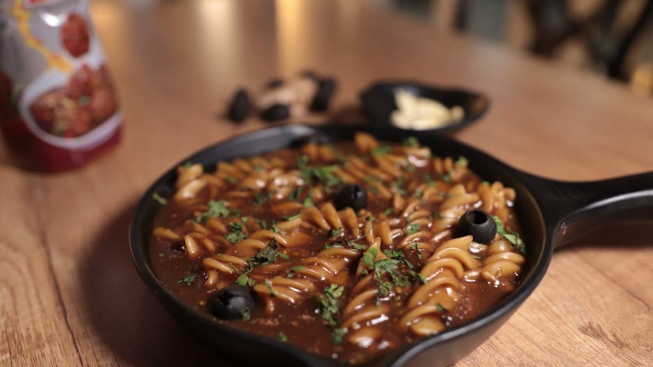 Mumie-kjøttkake med pasta og oliven