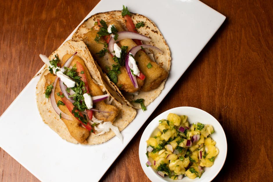 Mahi Mahi-taco med chipotle-kålsalat og grillet ananassaus