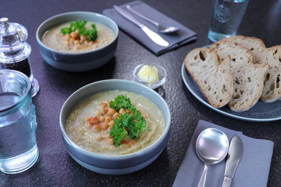 Frisk sitronsuppe med kikerter og mynte