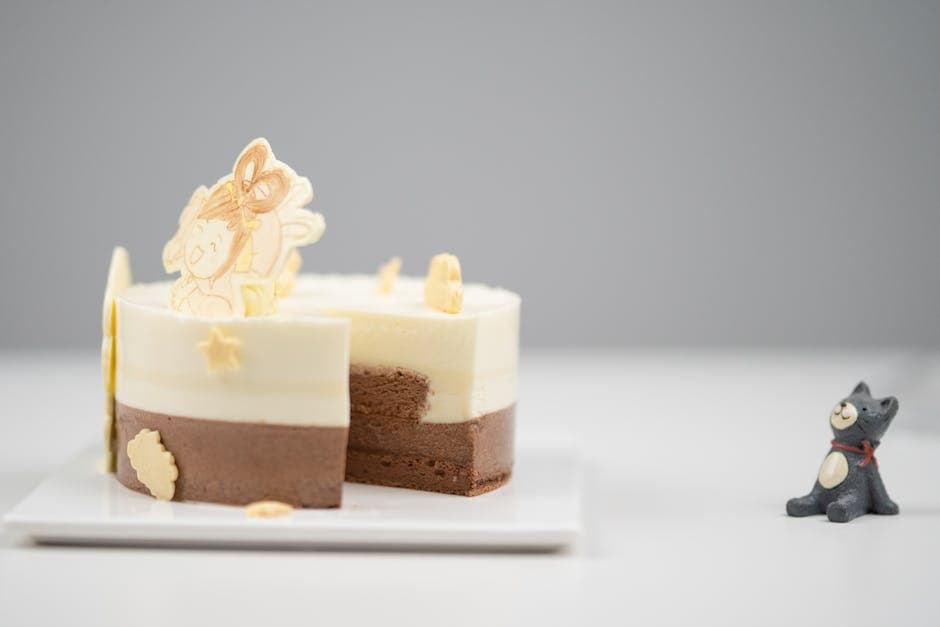 Lagkake med lønnesirup, ingefær og salt karamellsaus