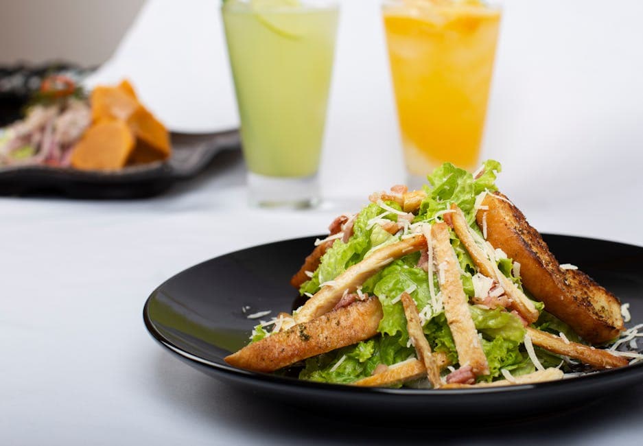 Kalkun Club-salat med bacon og krutonger