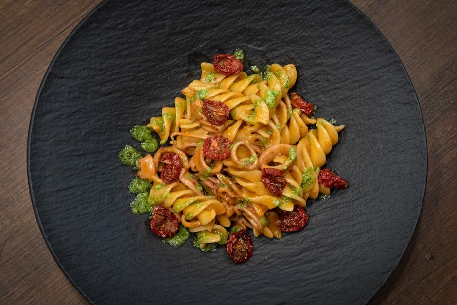 Pasta med kapers, tomater og mynte