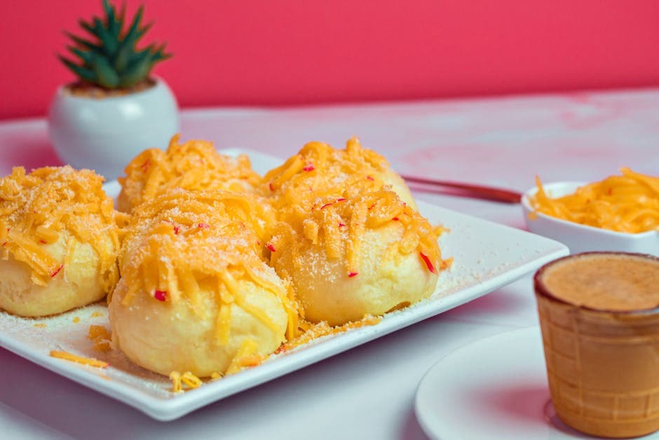 Ananas- og appelsinboller med kremostfyll