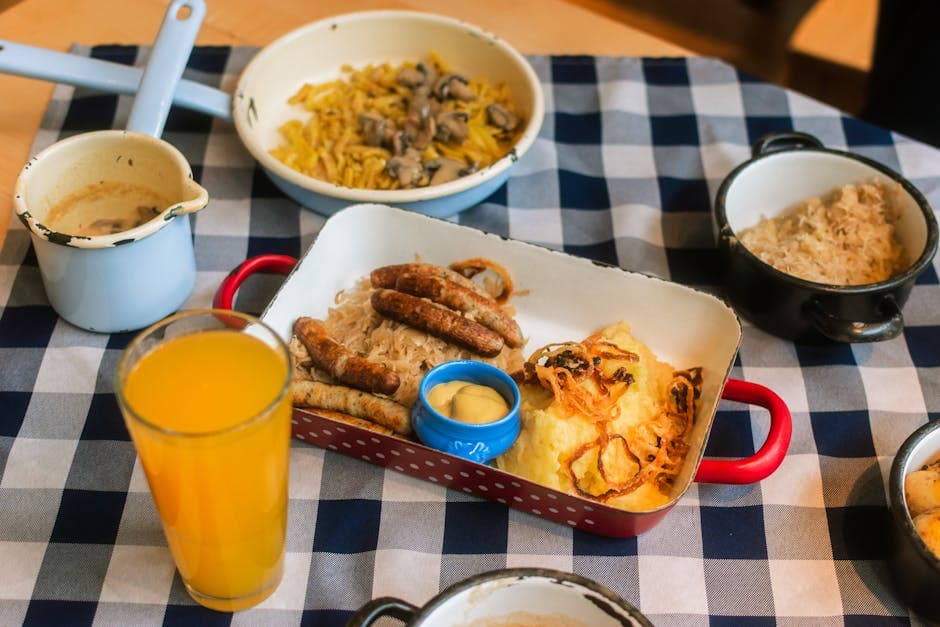 Villsvinpølse med løk, sopp og hjemmelaget chutney