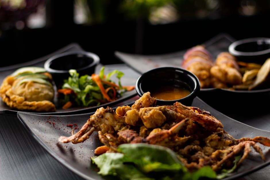 Sprø soft-shell krabber med landskinke og smørsaus