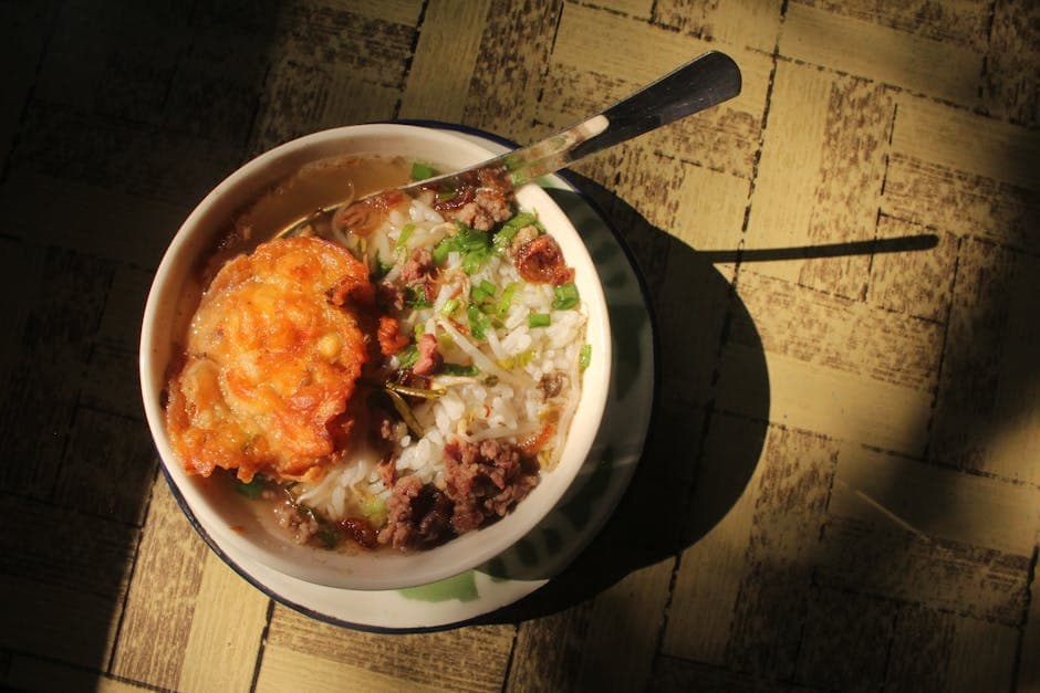 Vermicellisuppe med spinat og stekte eggeboller