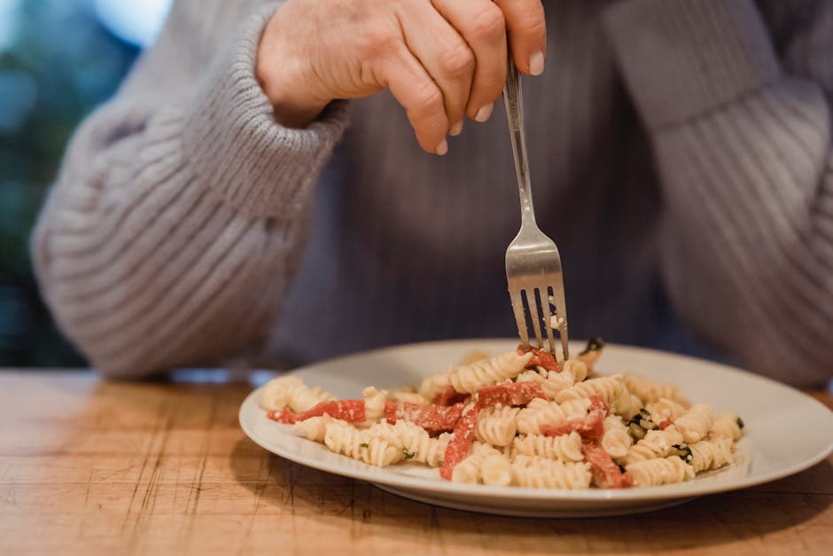Fusilli med pølse, artisjokker og soltørkede tomater