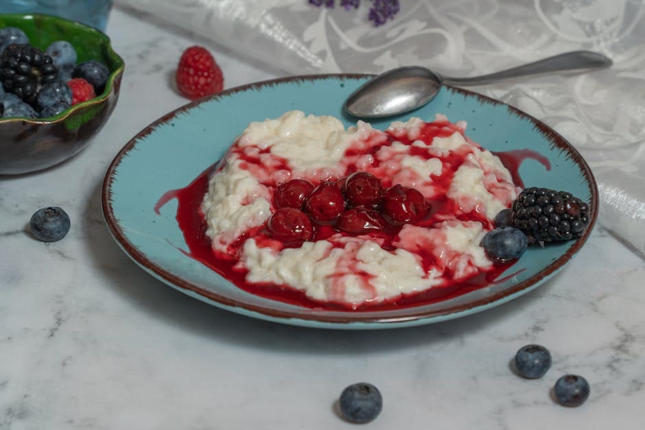 Ris-soufflé med pærer og bringebær