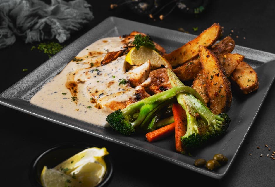 Grillet kylling med hvitløk-urtesaus og grillet sitron