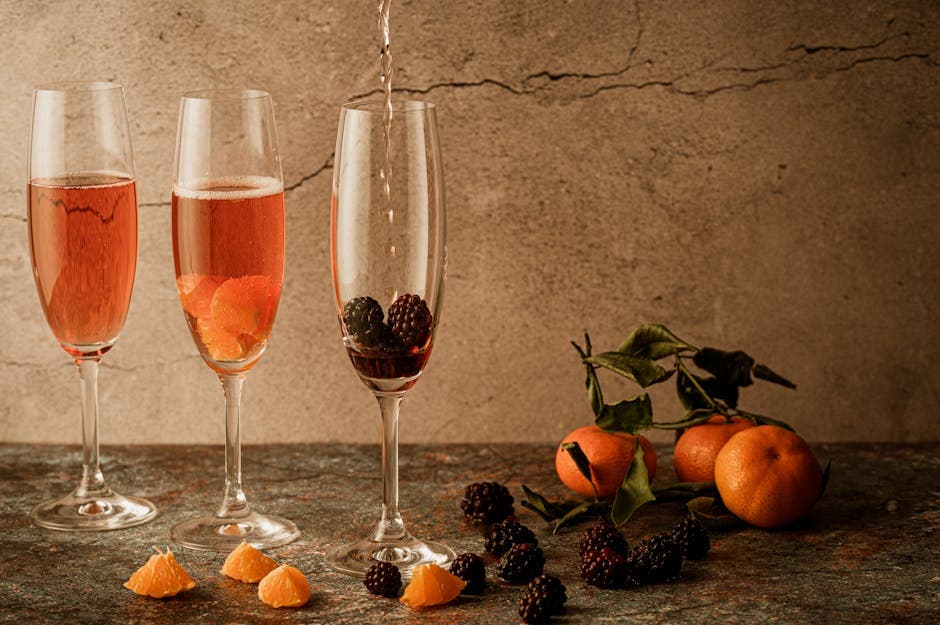 Ruby Royale cocktail med solbær