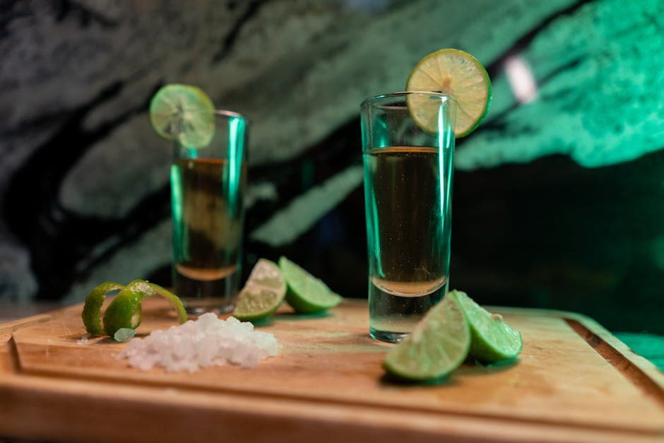 Hot Shot øl-cocktail med lime og chili