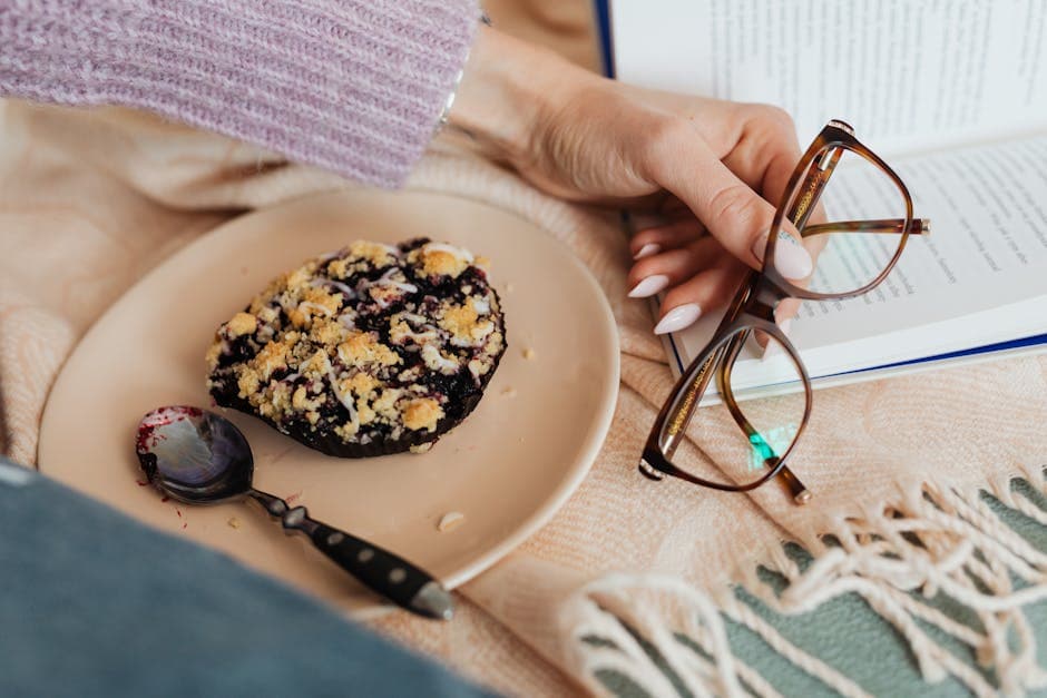 Blåbær- og havregrøt med sprø topping