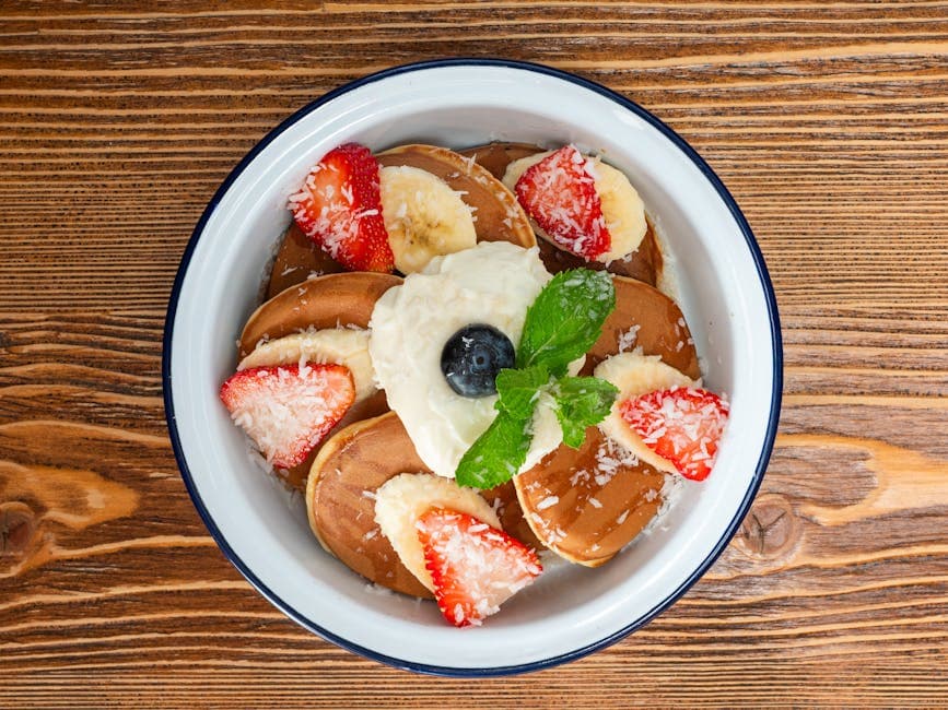 Kokospannekaker med banan og pasjonsfruktsirup