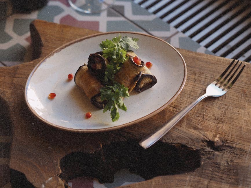 Grillede aubergineruller med kremost og urter