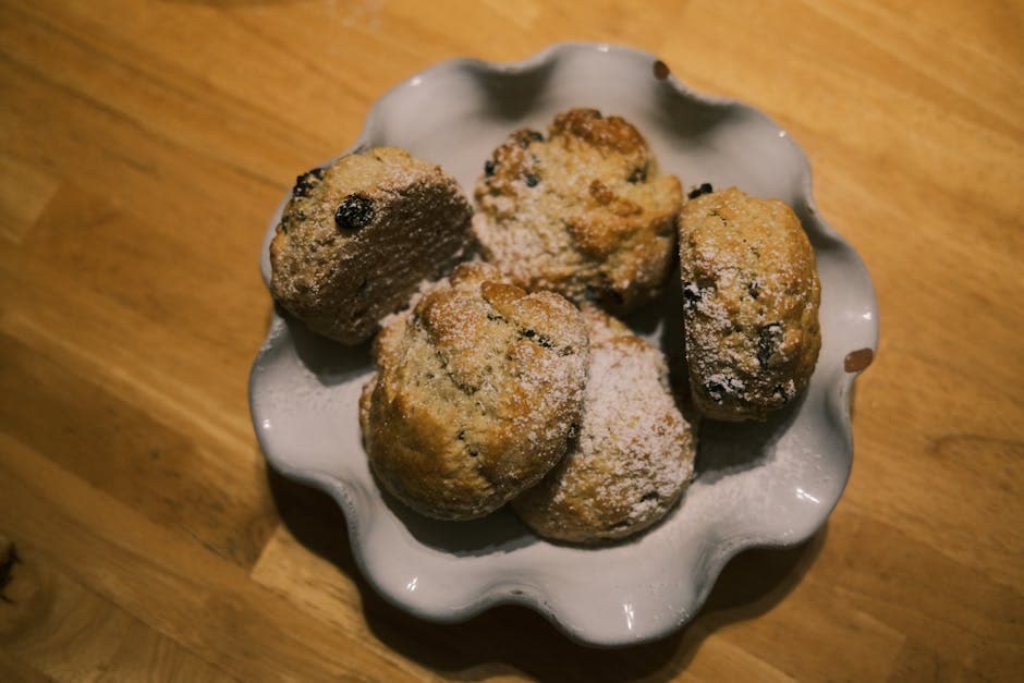Scones med lønnesirup, havregryn og kirsebær