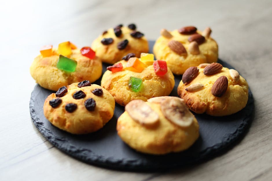 Fruktkakekjeks med nøtter og tørket frukt