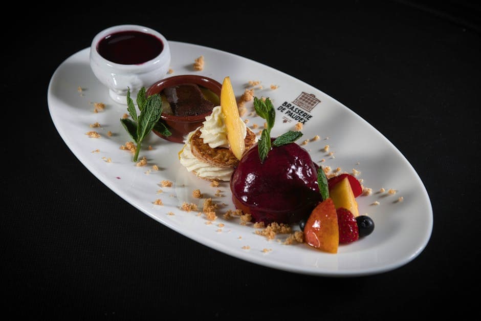 Sjokoladehorn med frukt og sorbet