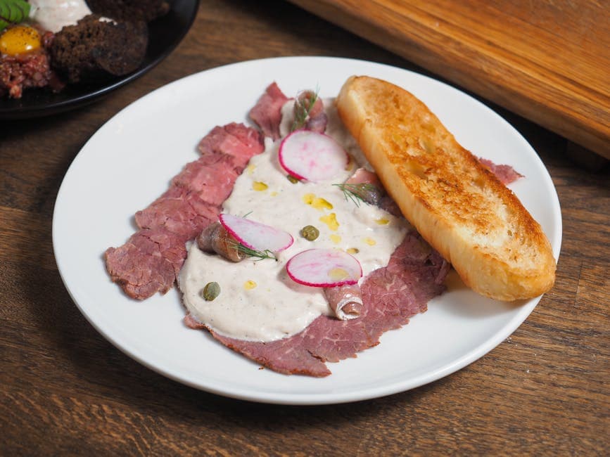 Vitello Tonnato: Kalvekjøtt med kremet tunfisksaus