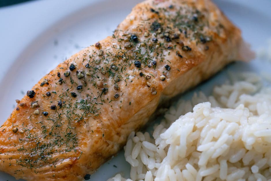 Grillet laks med honning- og ingefærmarinade