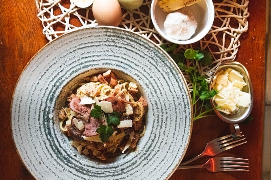 Fire-oste-pasta med erter og skinke