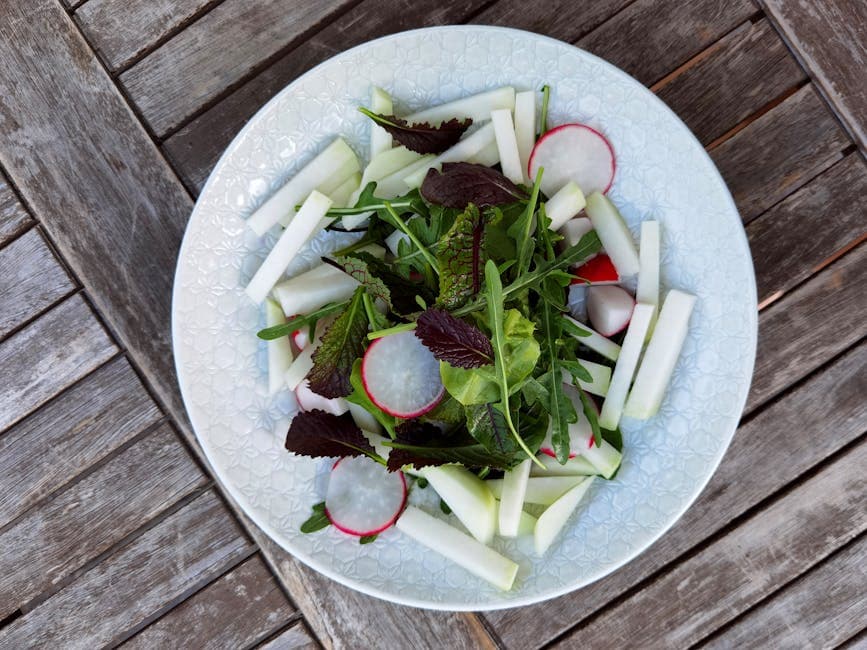 Frisk hvit reddiksalat