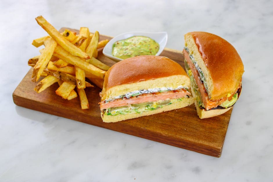 Brioche-sandwich med løk og persille