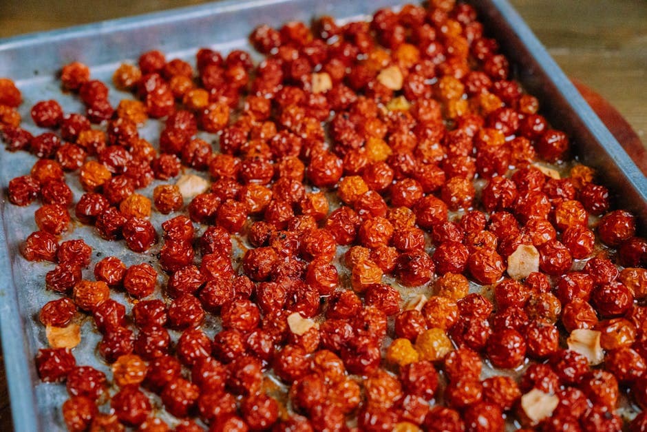 Ristet drue-, tomat- og appelsinrelish med basilikum